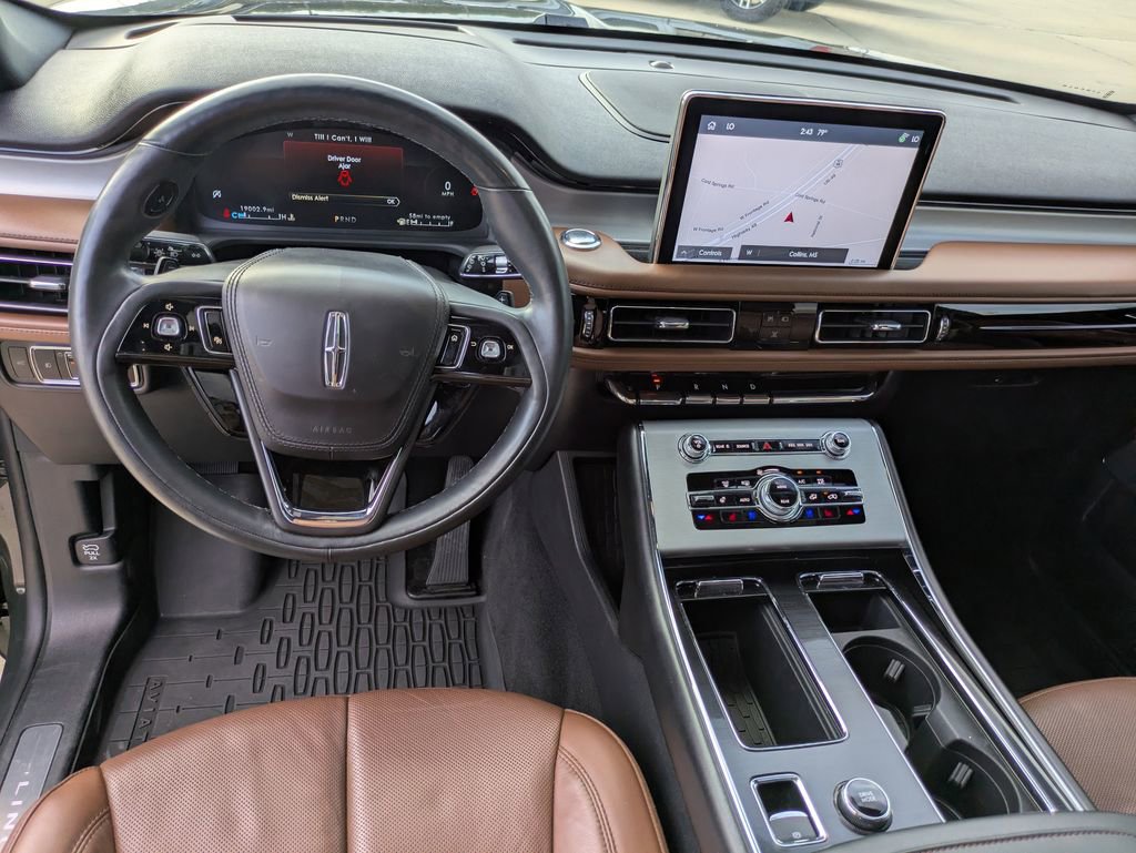 Used 2023 Lincoln Aviator Reserve w/ Equipment Group 201A image 15