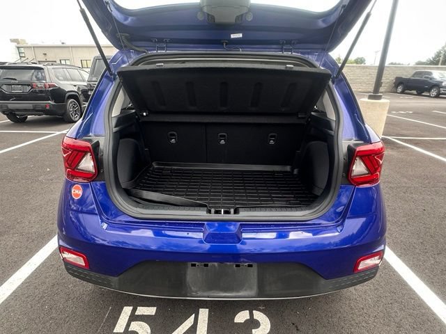 Used 2022 Hyundai Venue Limited w/ Cargo Package FWD image 14