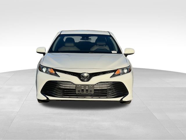 Used 2018 Toyota Camry L image 8