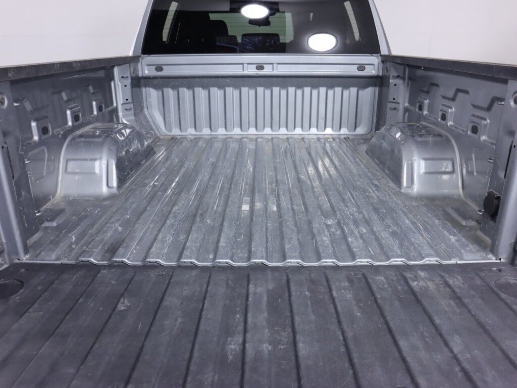 Used 2025 Chevrolet Silverado 1500 LT image 35