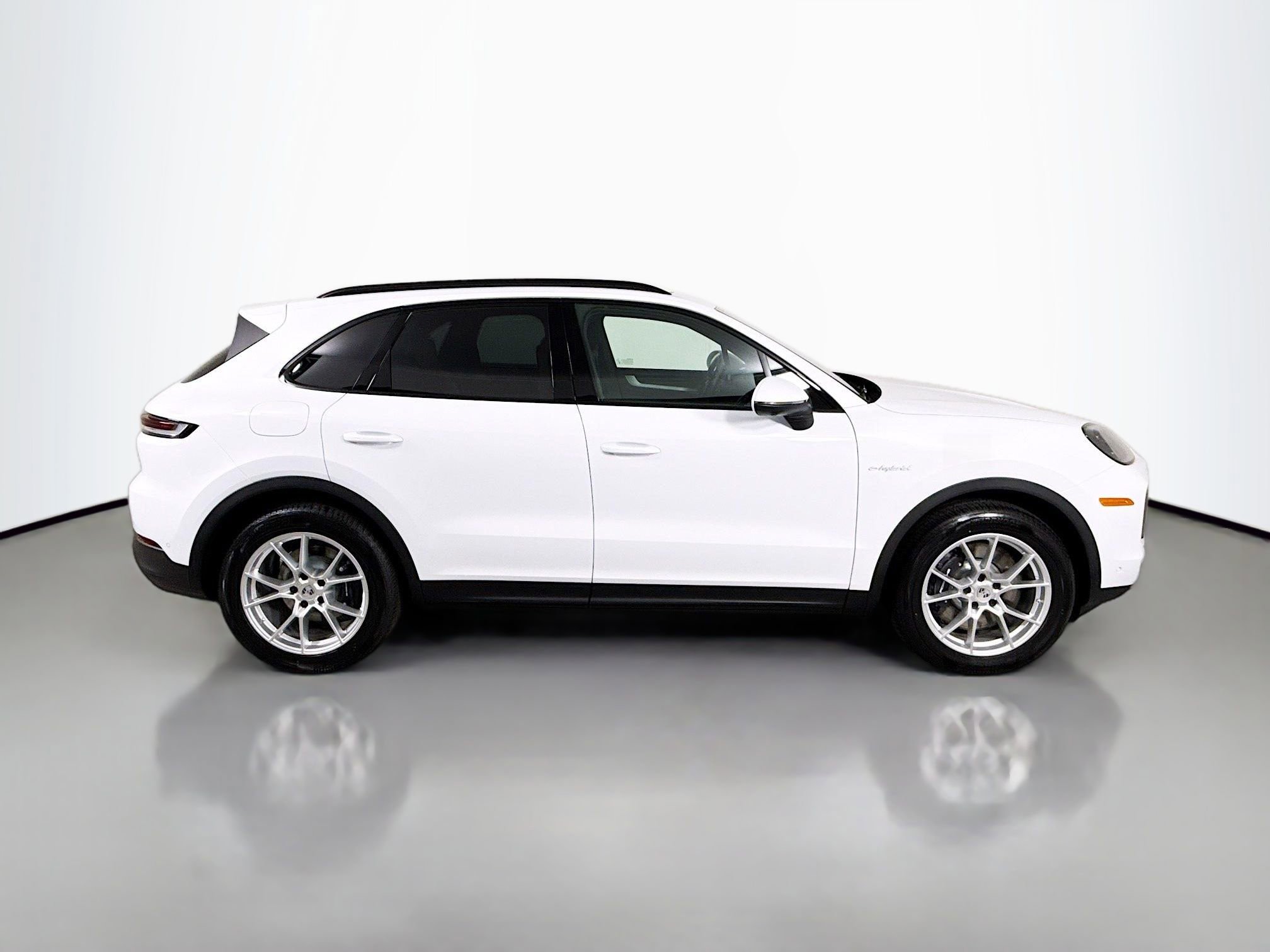 Certified 2026 Porsche Cayenne E-Hybrid image 8
