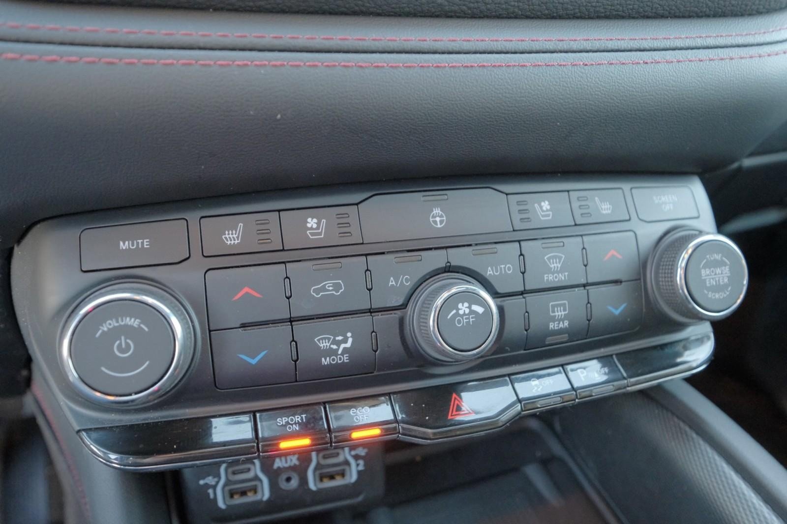 Used 2022 Dodge Durango R/T w/ Blacktop Package image 27