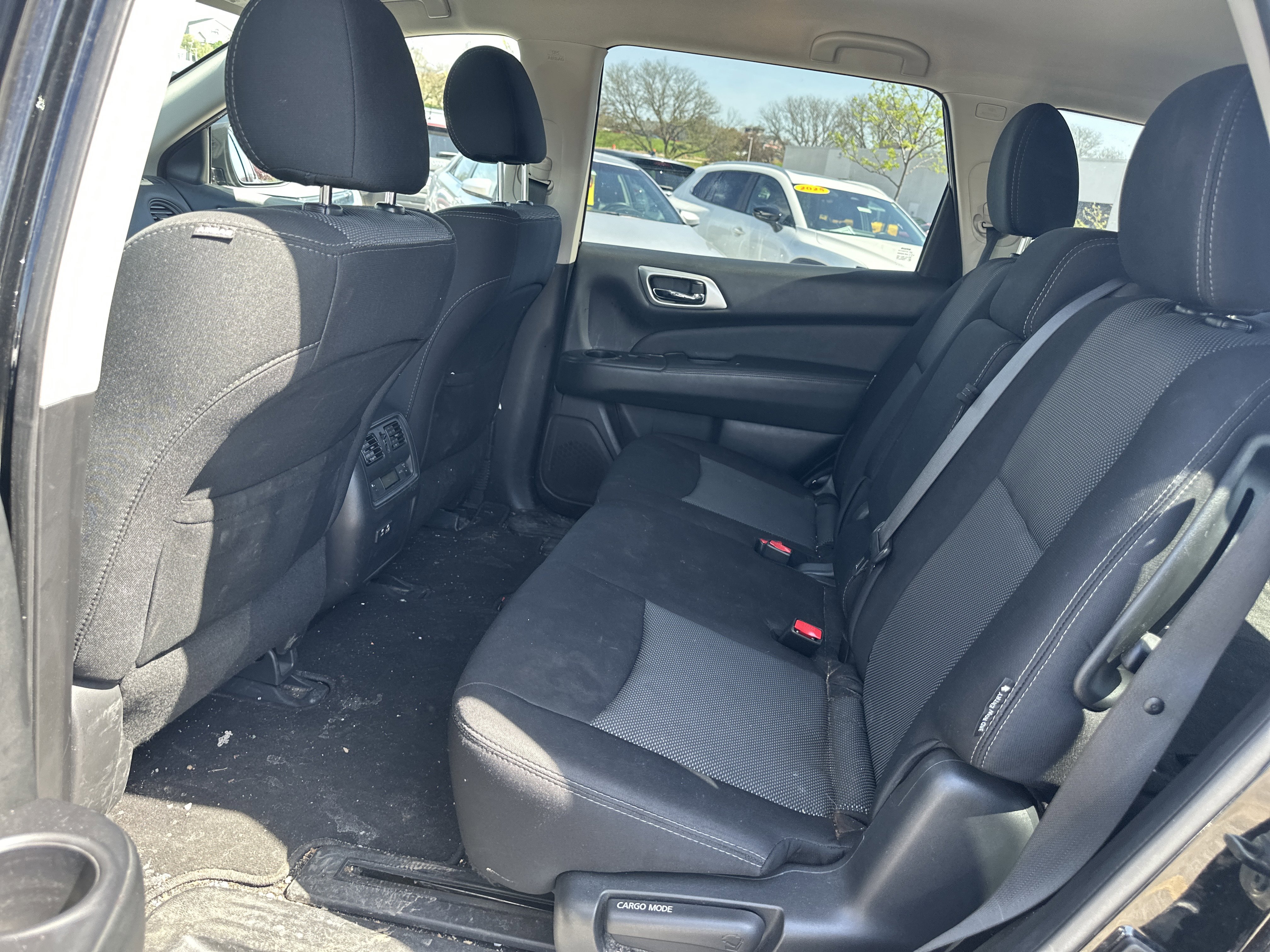 Used 2019 Nissan Pathfinder S image 14