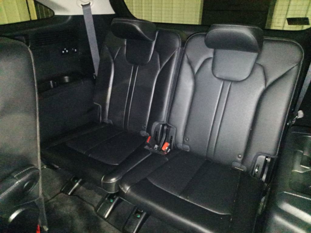 Used 2023 Kia Sorento SX image 24