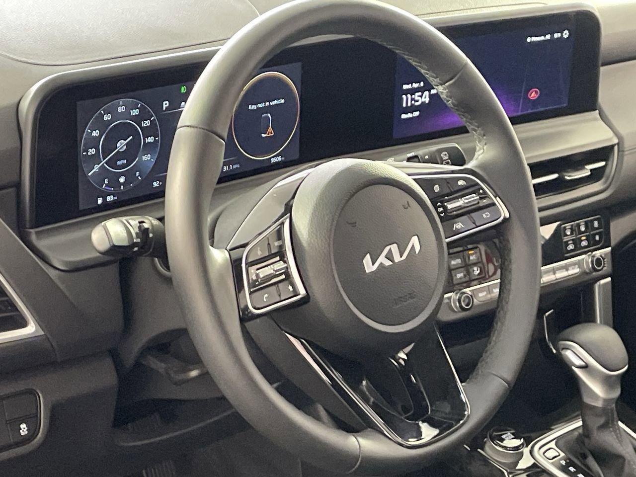 Used 2025 Kia Seltos EX w/ EX Sunroof Package image 13