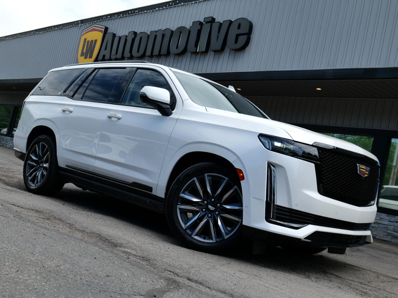 Used 2021 Cadillac Escalade Sport Platinum image 1