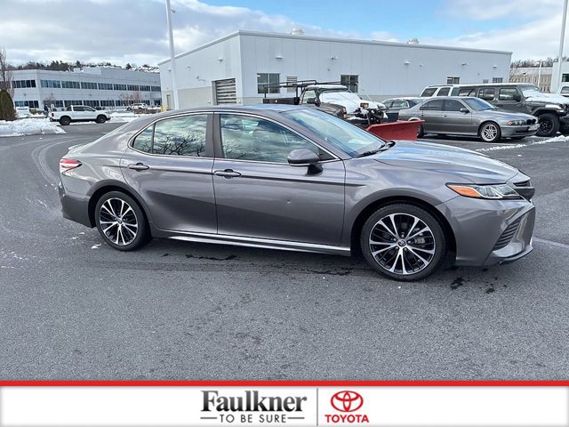 Certified 2020 Toyota Camry SE w/ Convenience Package image 4