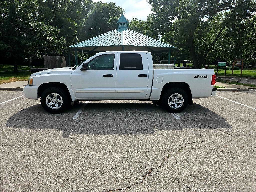 Used 2005 Dodge Dakota SLT w/ Trailer Tow Group image 8
