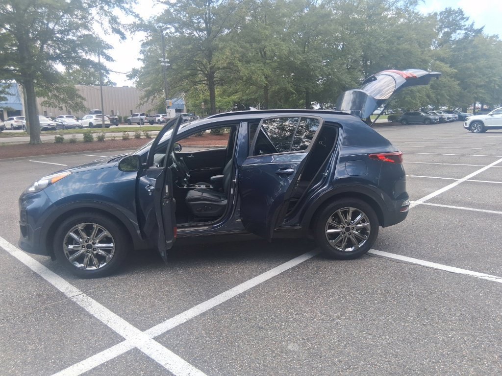 Certified 2022 Kia Sportage Nightfall Edition w/ Nightfall Fwd Premium Package image 22
