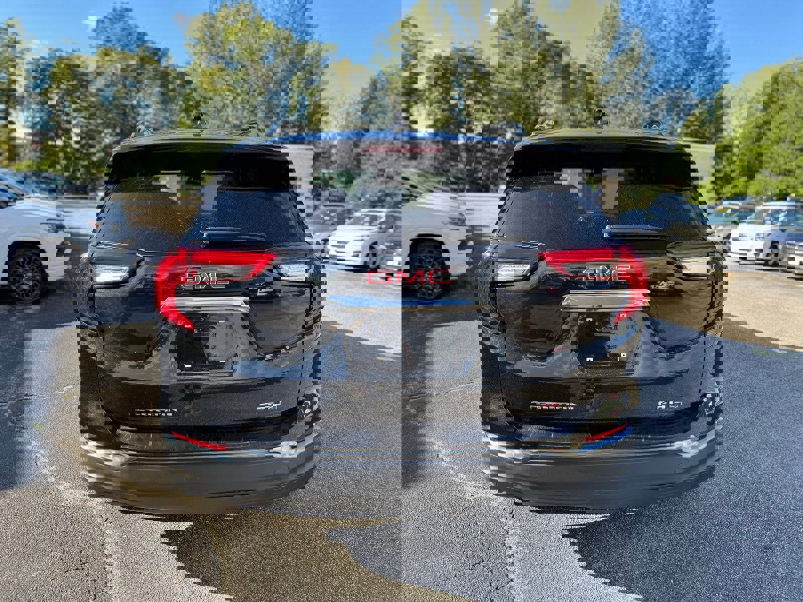 Used 2023 GMC Terrain AT4 image 4