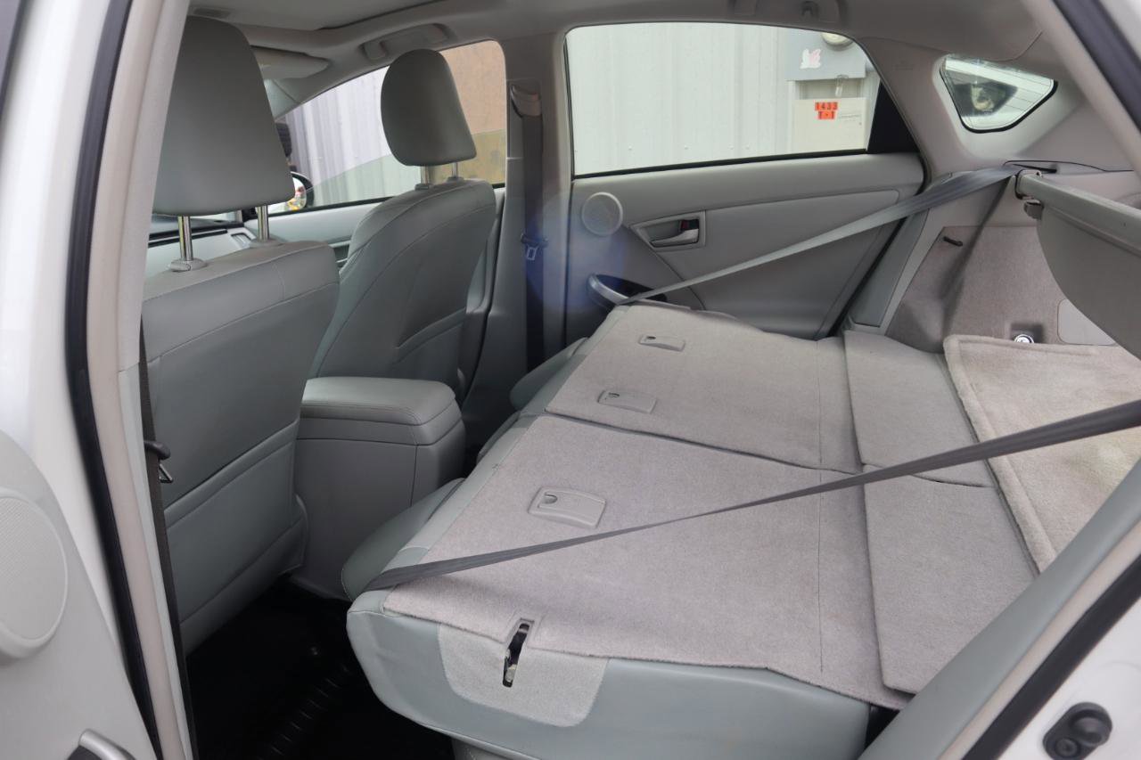 Used 2015 Toyota Prius Four w/ Deluxe Solar Roof Package image 49