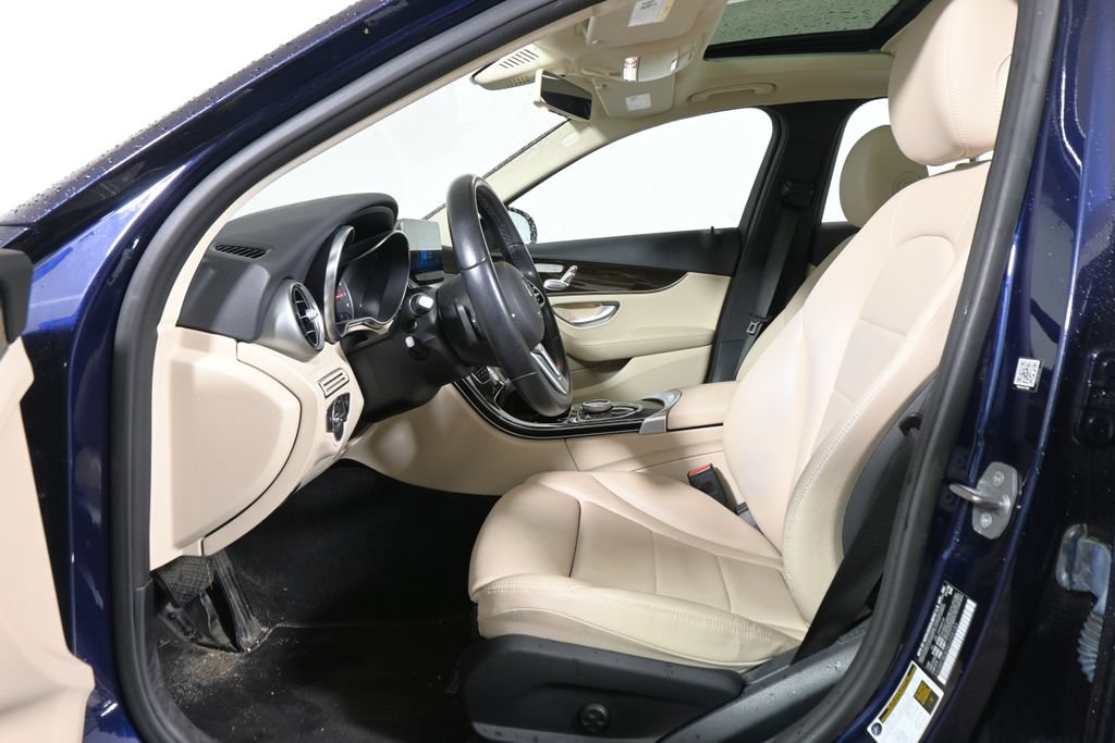 Certified 2019 Mercedes-Benz C 300 4MATIC Sedan image 3