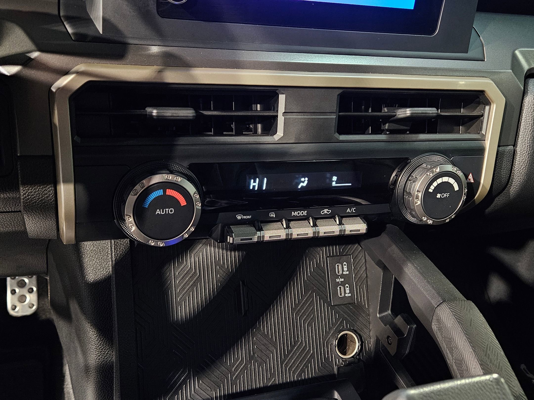 Used 2024 Toyota Tacoma TRD Sport image 31