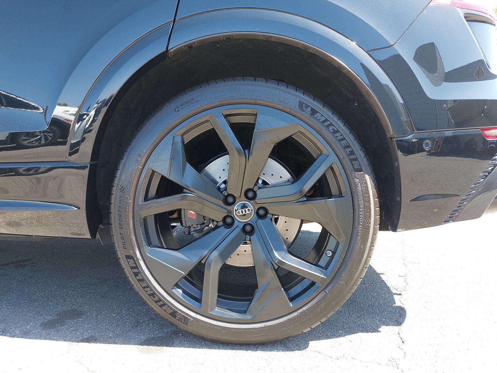 Used 2022 Audi RS Q8 AWD/4WD image 37