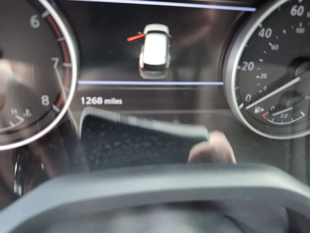 Used 2025 Nissan Rogue SV image 12