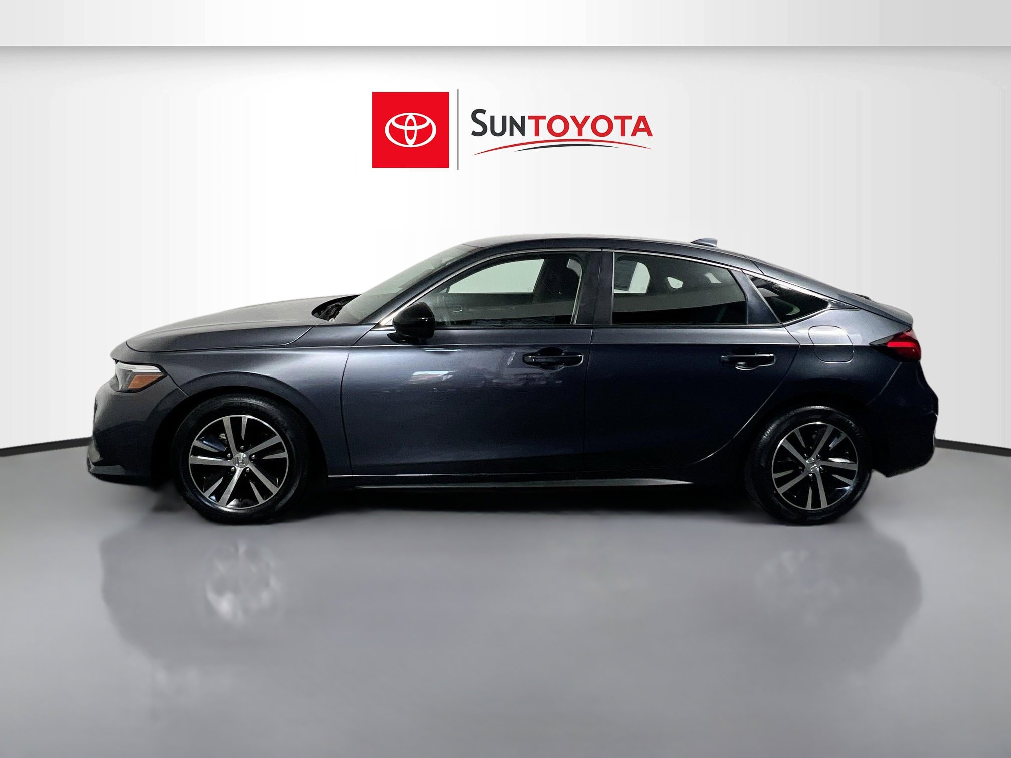 Used 2023 Honda Civic LX image 7