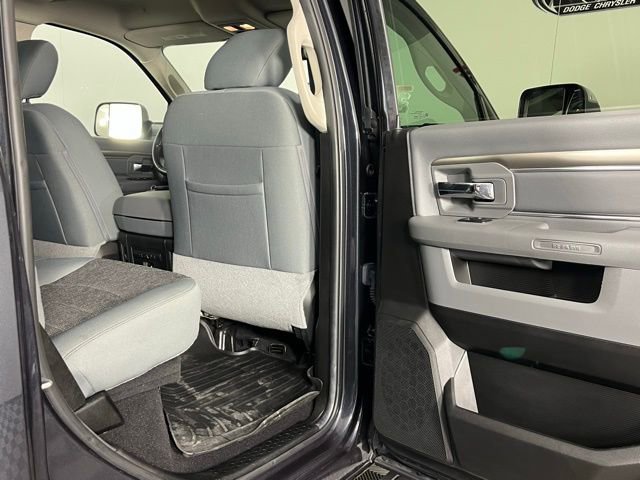 Used 2018 RAM 2500 Big Horn image 28