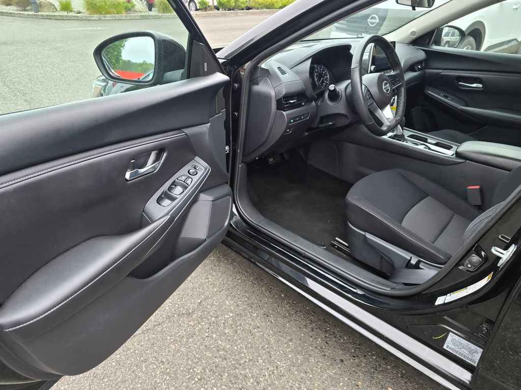 Used 2023 Nissan Sentra SV w/ All-Weather Package FWD image 17