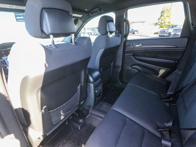 Used 2018 Jeep Grand Cherokee Laredo image 26