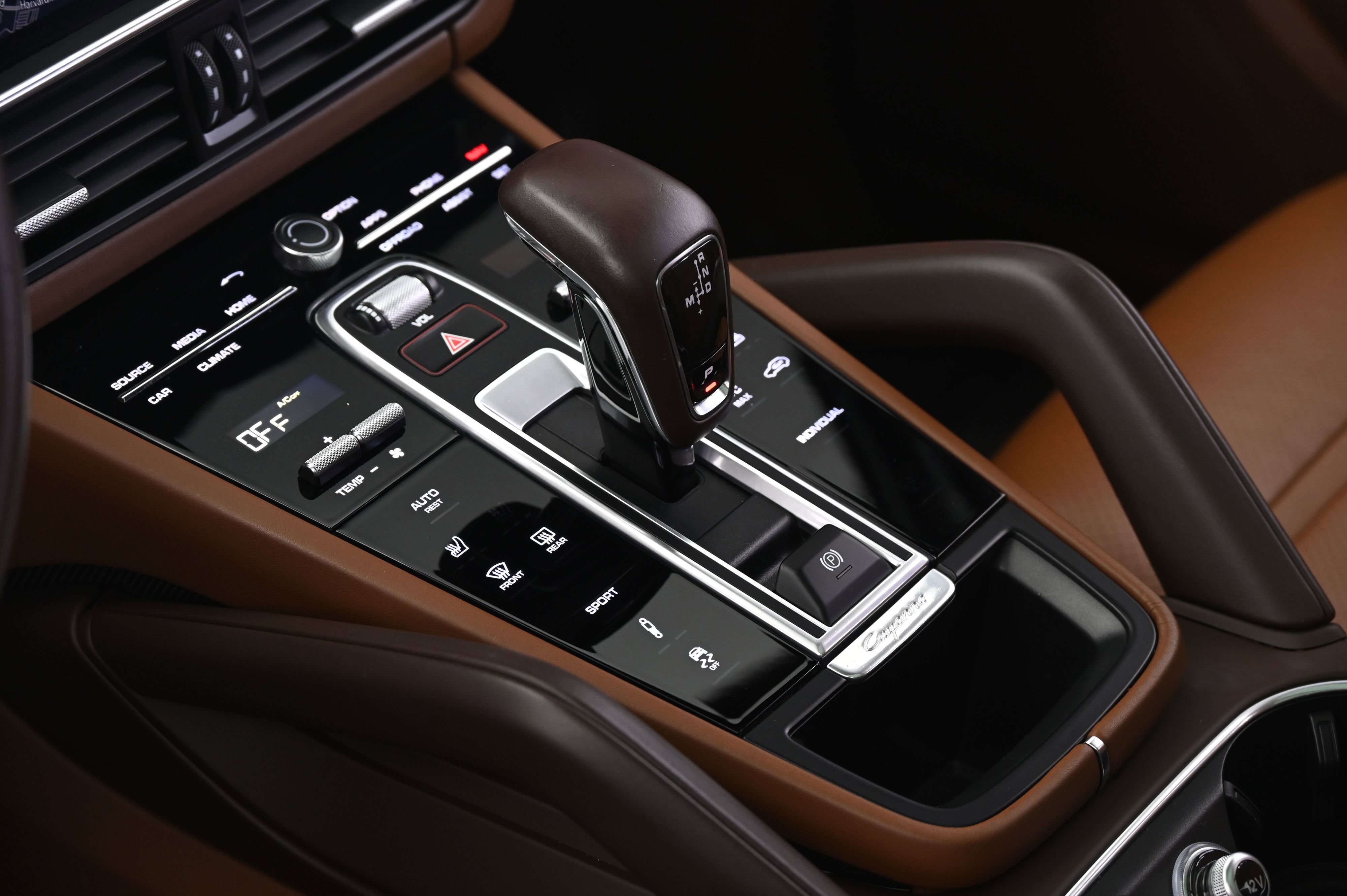 Used 2022 Porsche Cayenne GTS image 34