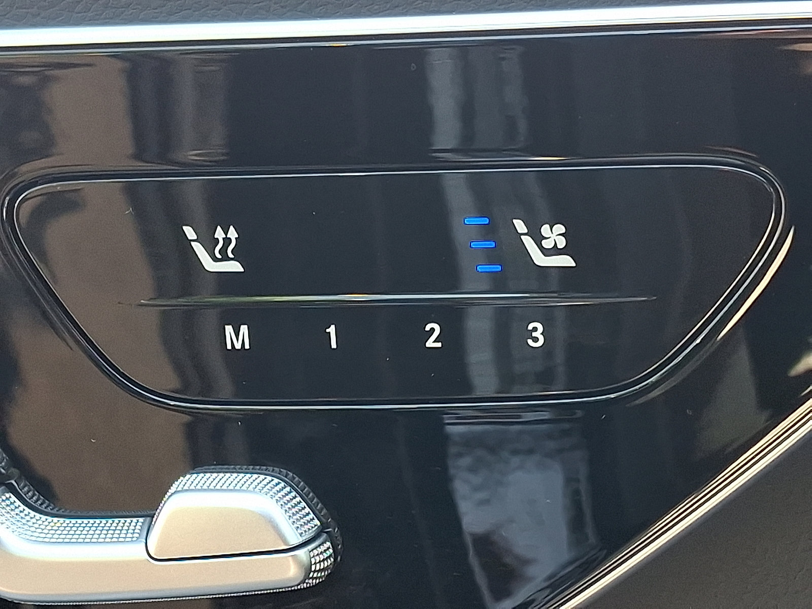 New 2026 Mercedes-Benz E 350 4MATIC Sedan image 19