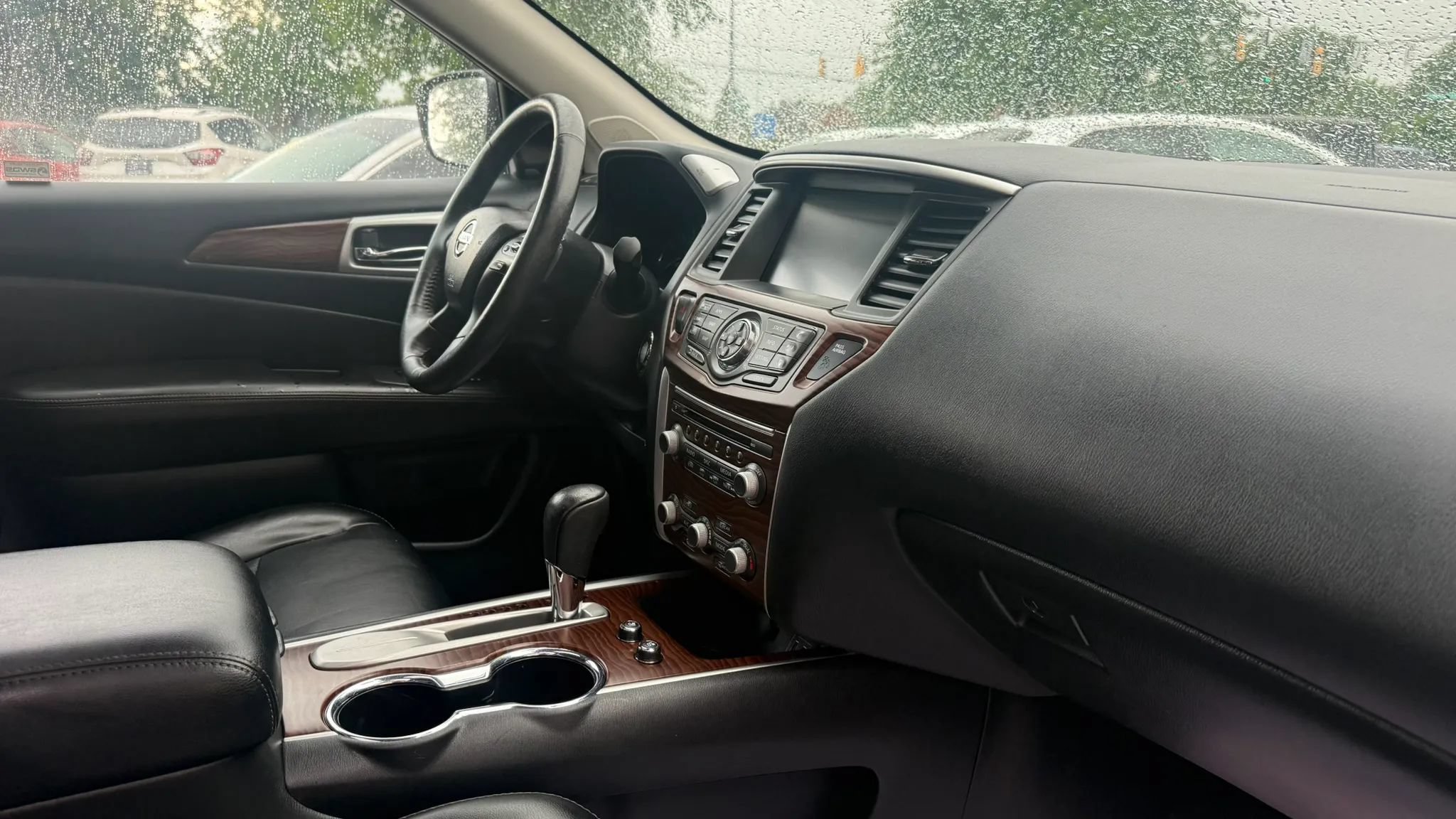 Used 2018 Nissan Pathfinder Platinum w/ Cargo Package FWD image 15