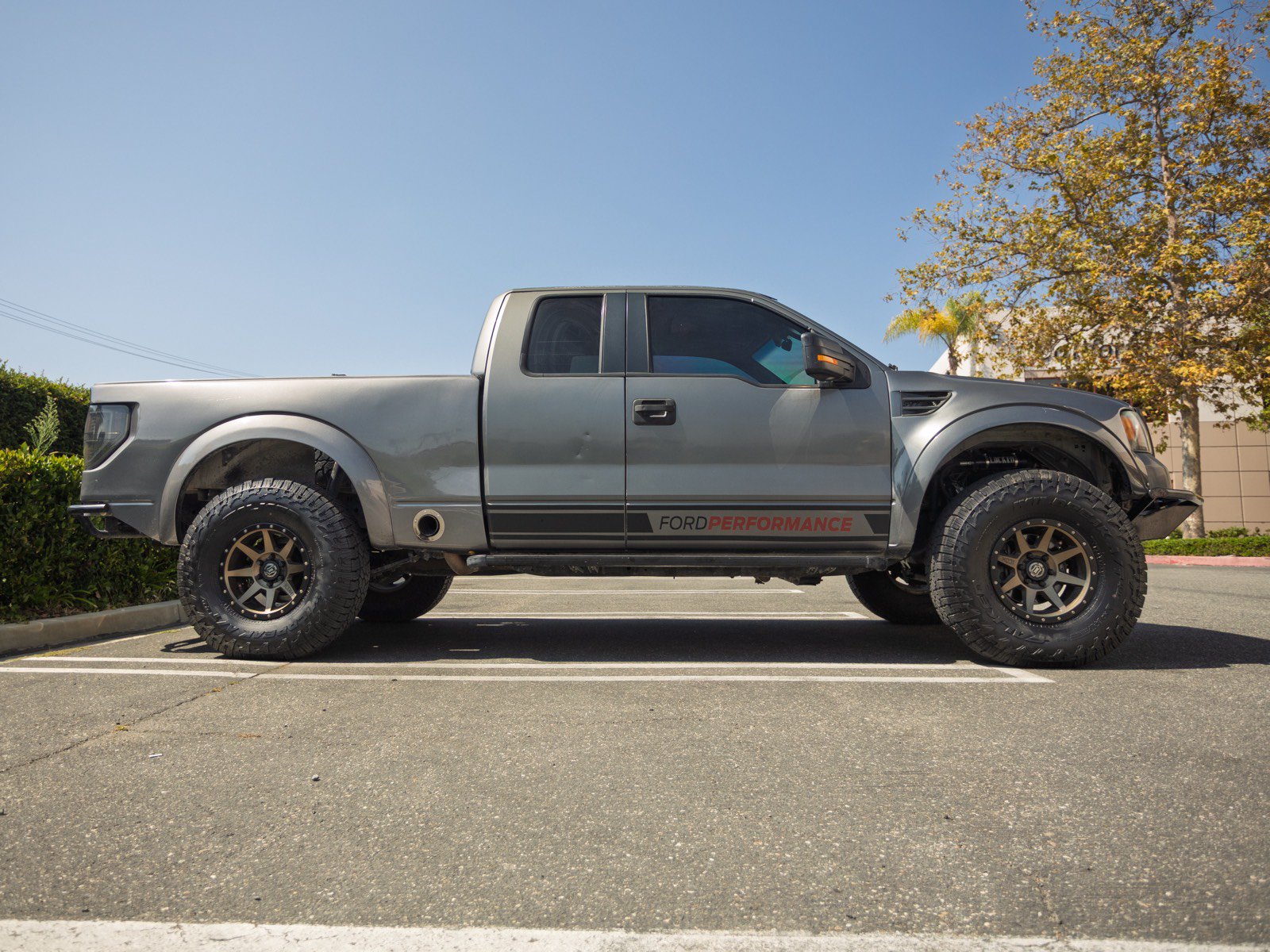 Used 2005 Ford F150 FX4 AWD/4WD image 4
