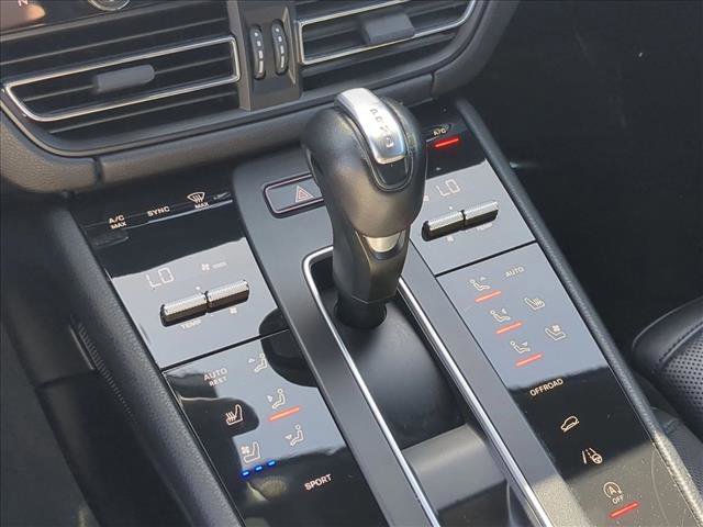 Used 2022 Porsche Macan image 12