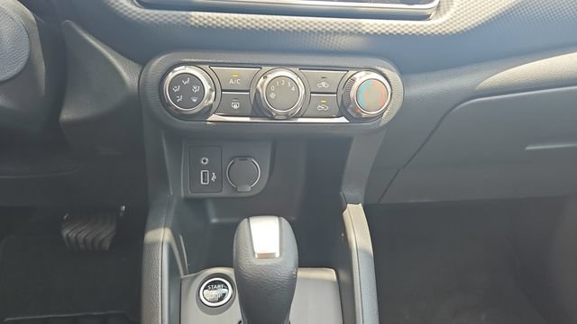 Used 2025 Nissan Kicks Play S FWD image 11