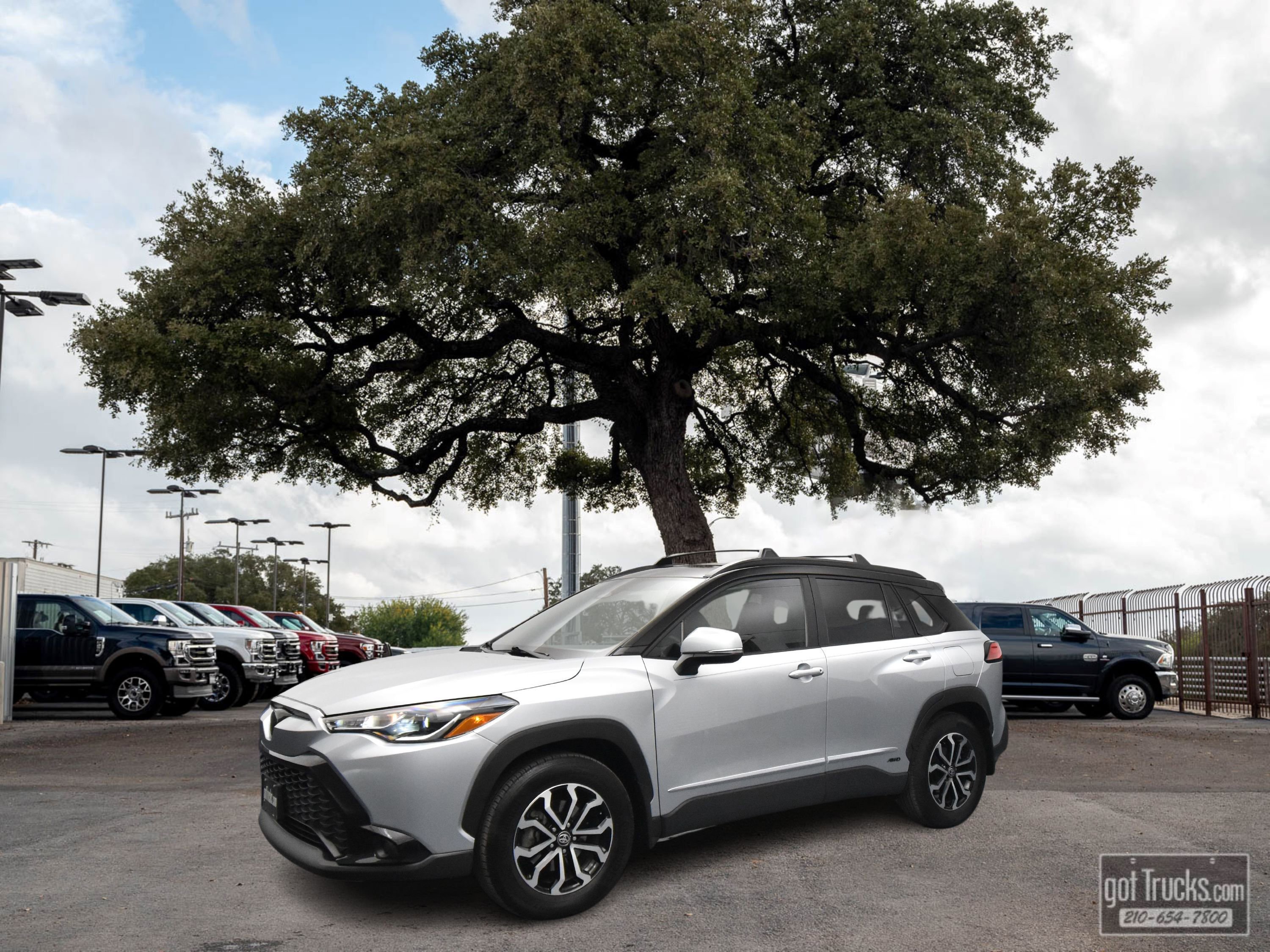 Used 2024 Toyota Corolla Cross AWD Hybrid image 1
