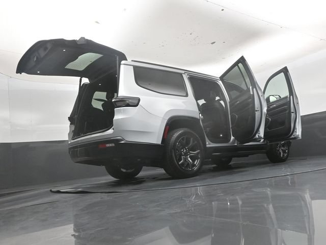 Used 2026 Jeep Grand Wagoneer Limited AWD/4WD image 56