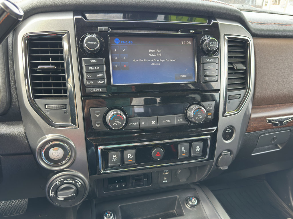 Used 2018 Nissan Titan Platinum Reserve w/ Platinum Utility Package image 17