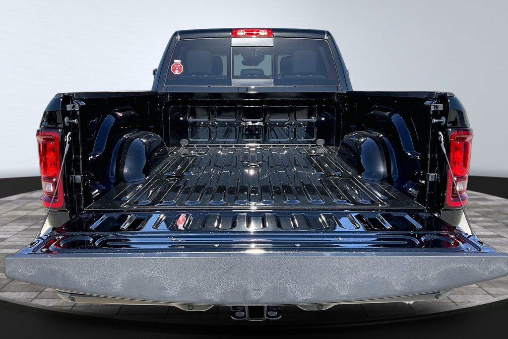 New 2026 RAM 2500 Tradesman AWD/4WD image 25