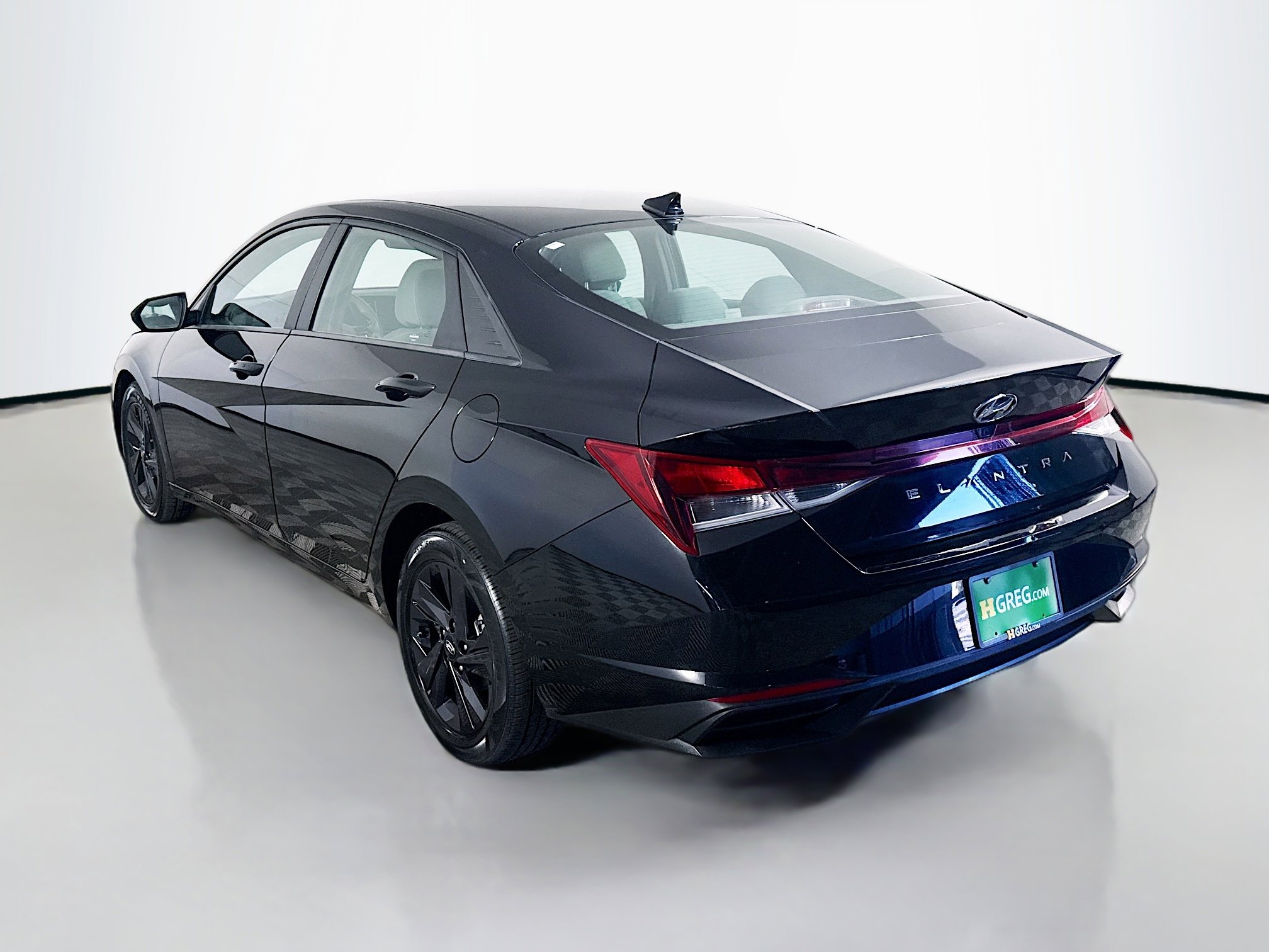 Used 2023 Hyundai Elantra SEL FWD image 7