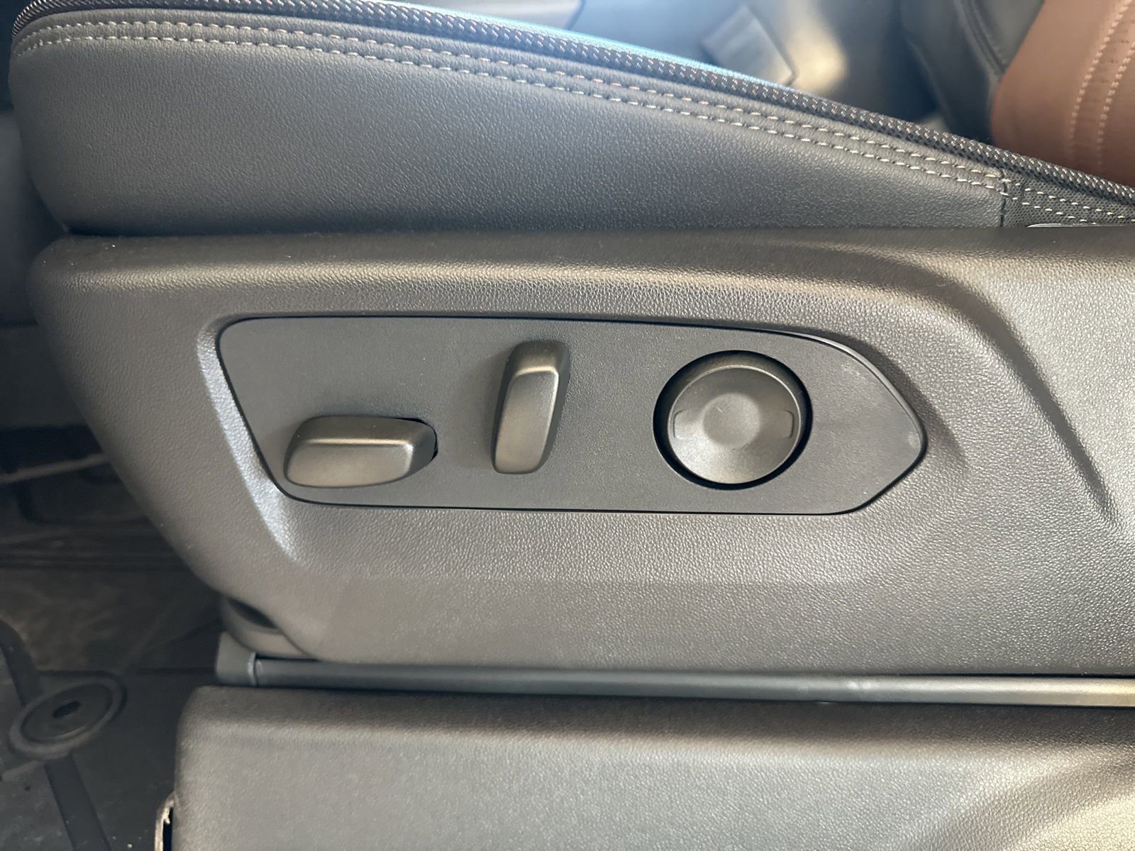 New 2026 Chevrolet Silverado 1500 High Country w/ High Country Premium Package image 17