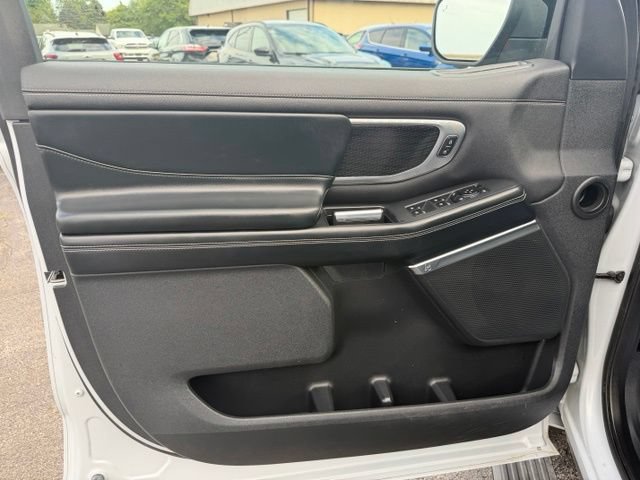 Used 2025 Ford Expedition Max Platinum w/ Stealth Appearance Package AWD/4WD image 25