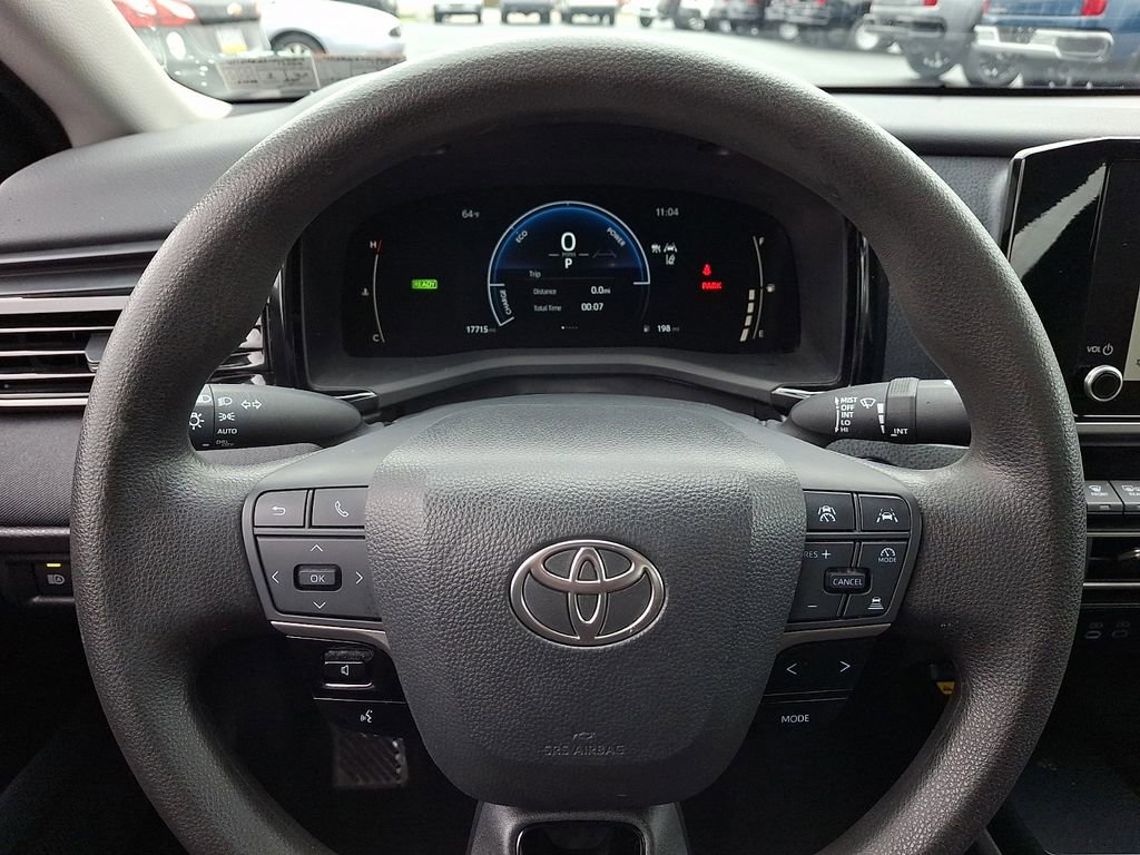 Used 2025 Toyota Camry LE image 21