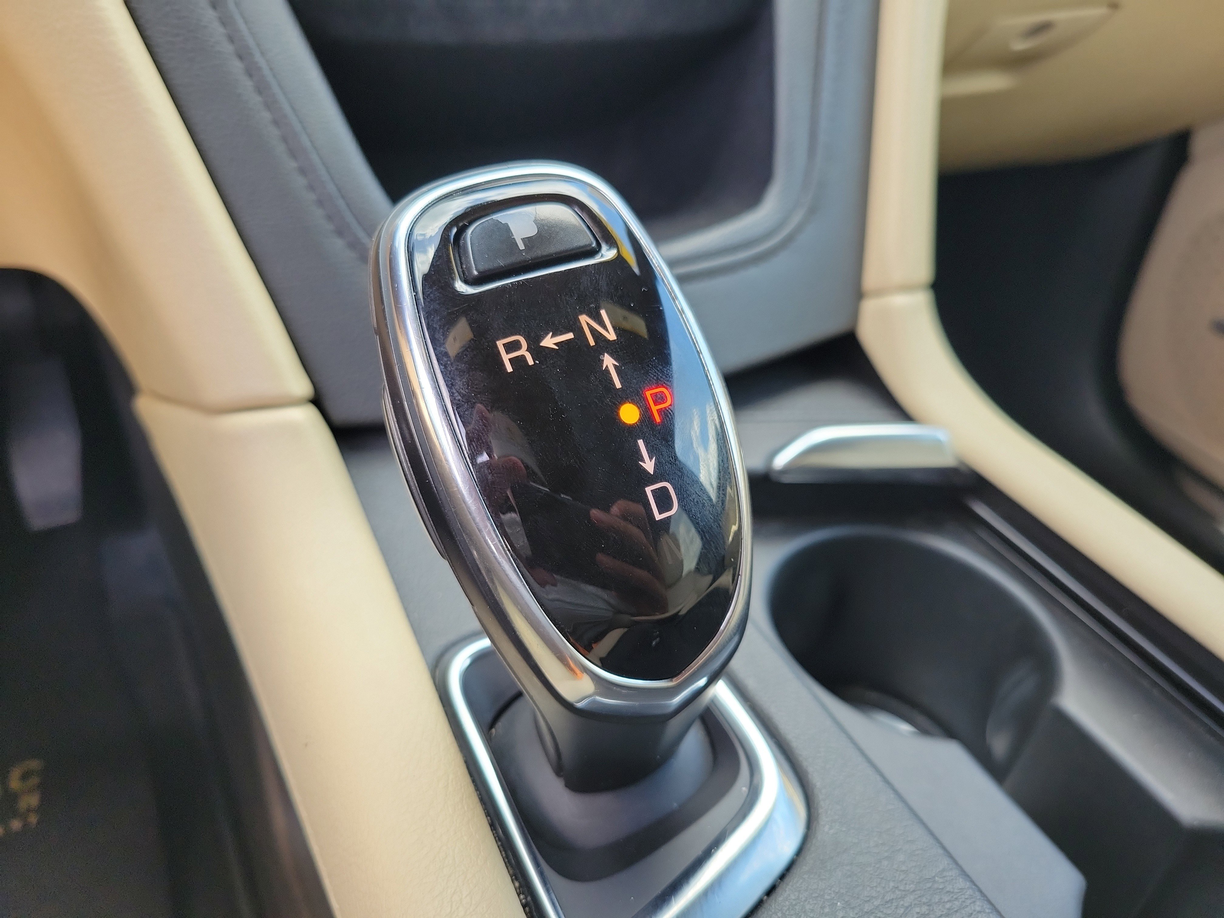 Used 2018 Cadillac XT5 AWD image 25