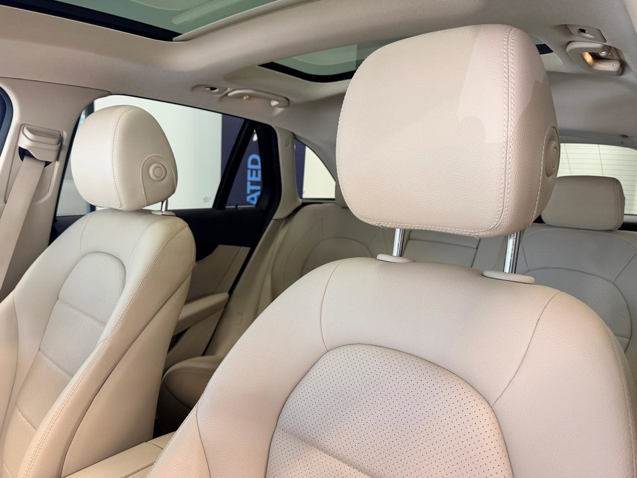 Used 2019 Mercedes-Benz GLC 300 image 19