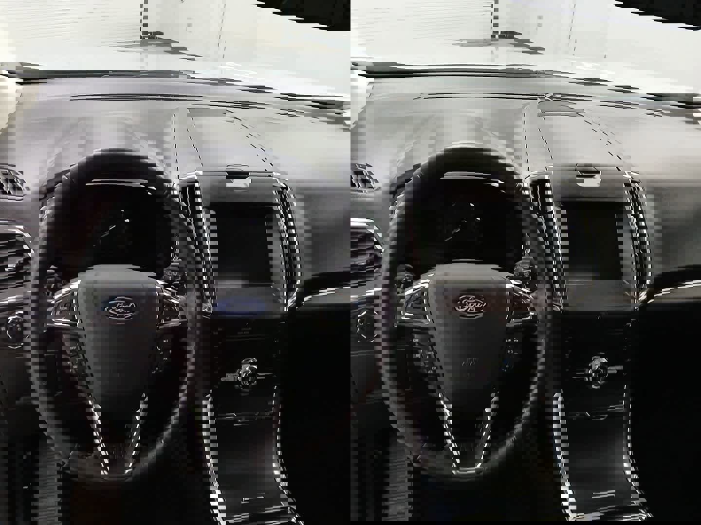 Used 2019 Ford Edge Titanium w/ Cold Weather Package image 18