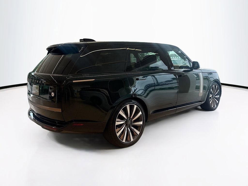 New 2026 Land Rover Range Rover SV image 5