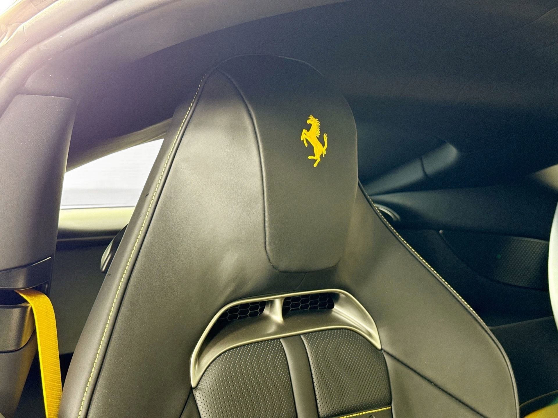 Certified 2025 Ferrari 12Cilindri image 24