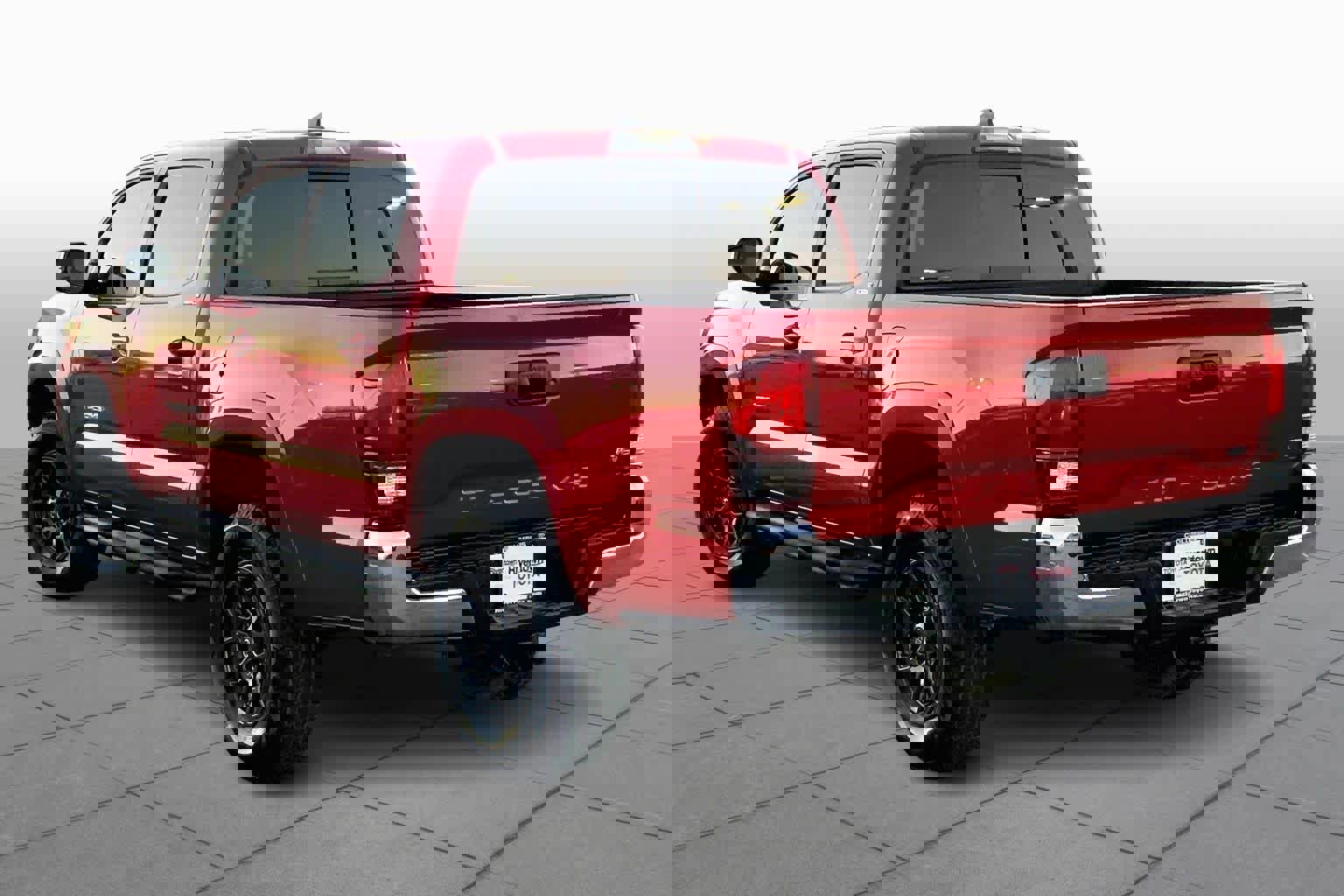 Certified 2018 Toyota Tacoma SR5 image 11