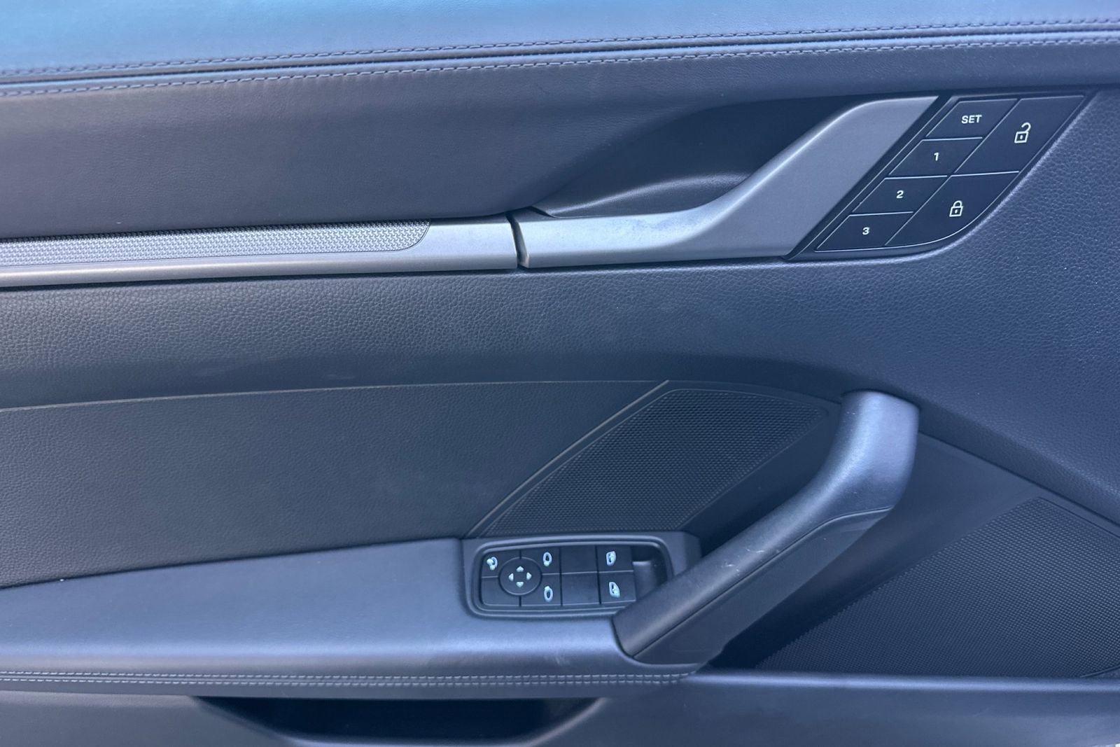 Certified 2022 Porsche 911 Carrera image 12