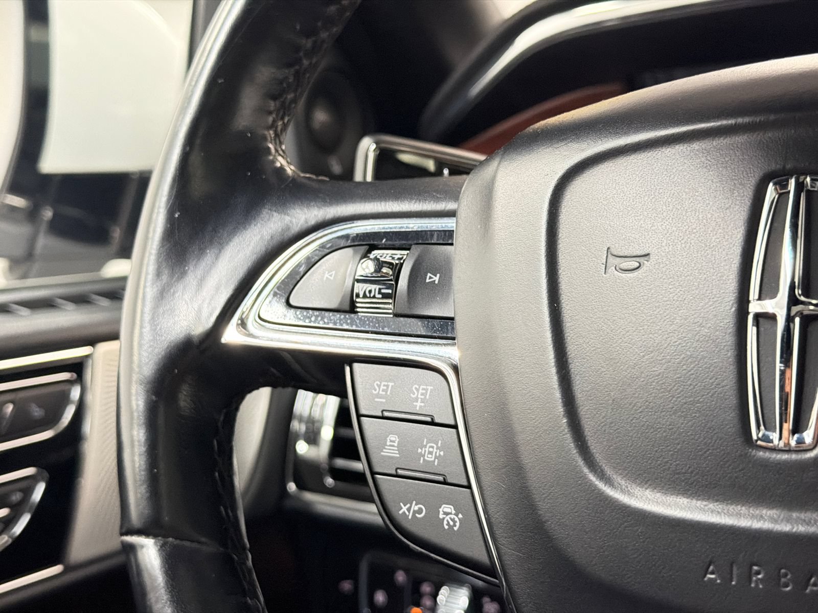 Certified 2023 Lincoln Navigator L Reserve AWD/4WD image 25