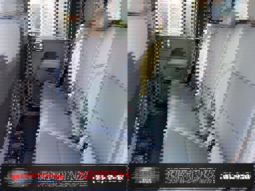 New 2025 Jeep Gladiator Mojave image 14