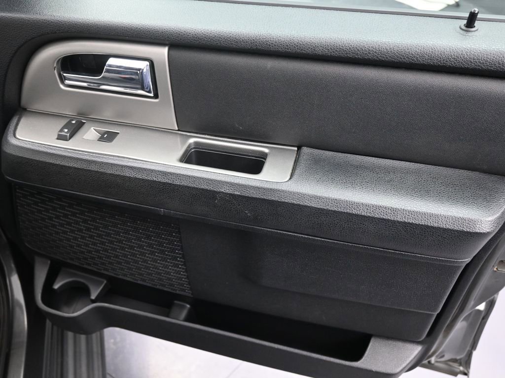 Used 2017 Ford Expedition EL XLT w/ Equipment Group 202A image 36