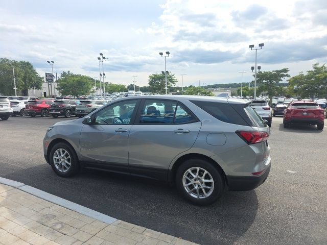 Used 2024 Chevrolet Equinox LS FWD image 5