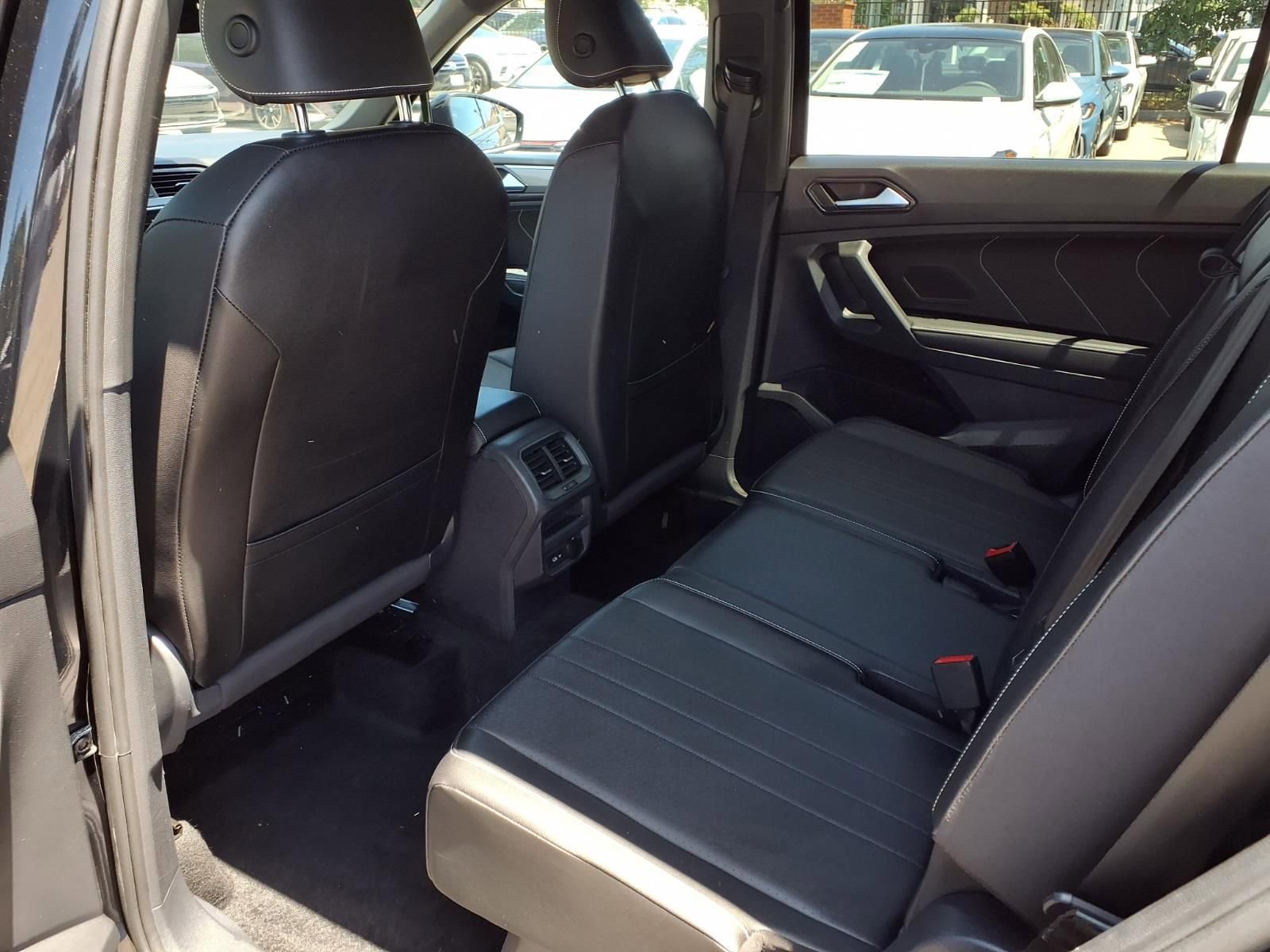 Certified 2023 Volkswagen Tiguan SE R-Line FWD image 19