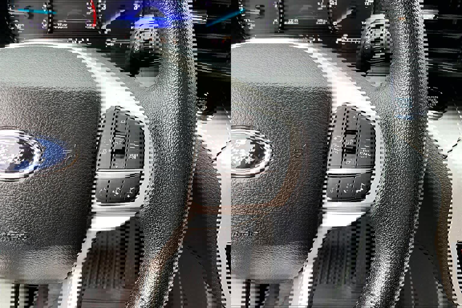 Used 2022 Ford Explorer XLT image 46